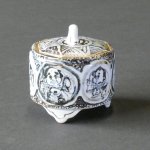 画像2: 香炉（円筒型/半磁器）・丸紋三福神唐子 (2)