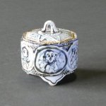 画像1: 香炉（円筒型/半磁器）・丸紋三福神唐子 (1)